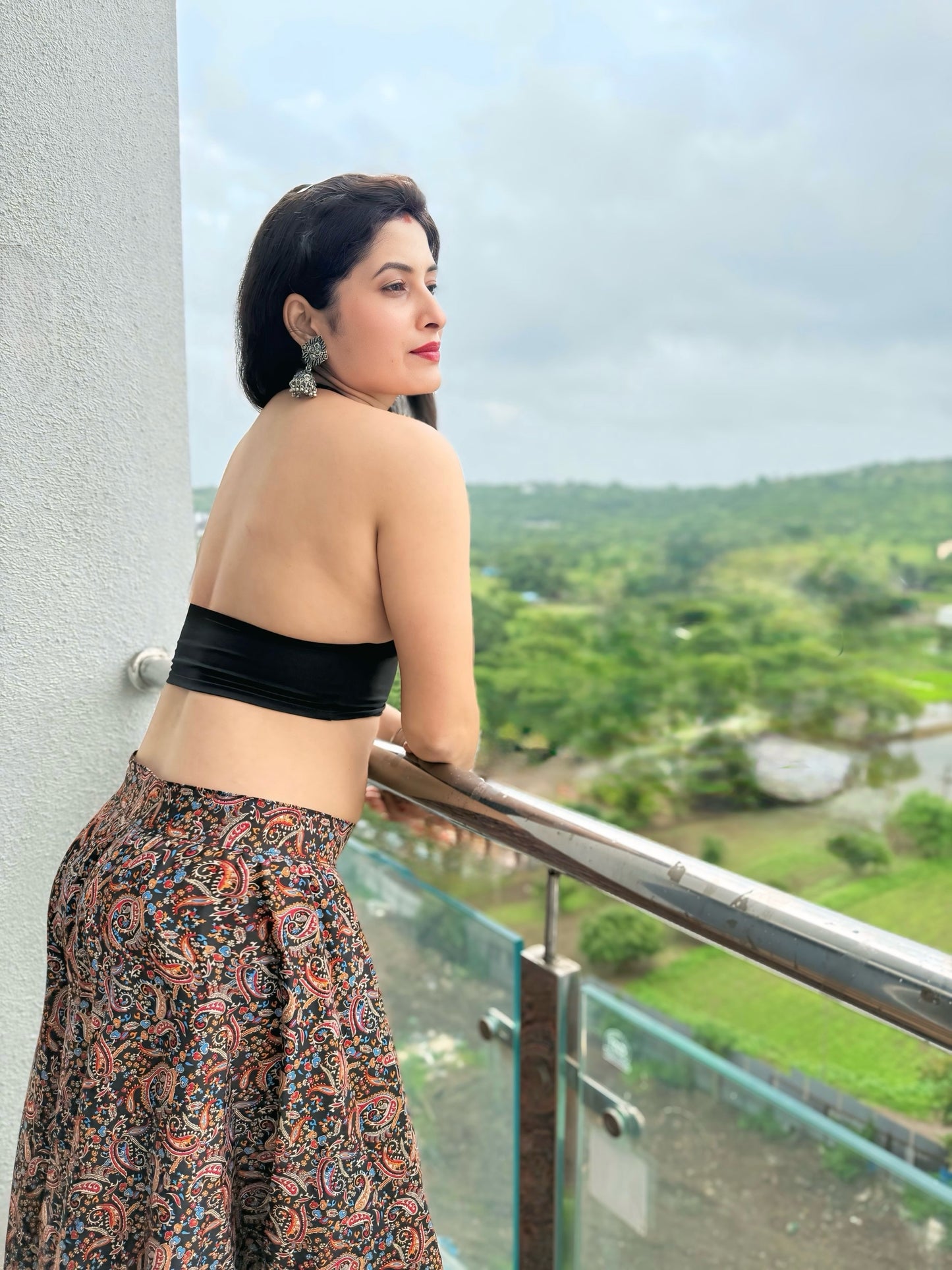 Black Halter Neck Crop Top – Bold & Chic
