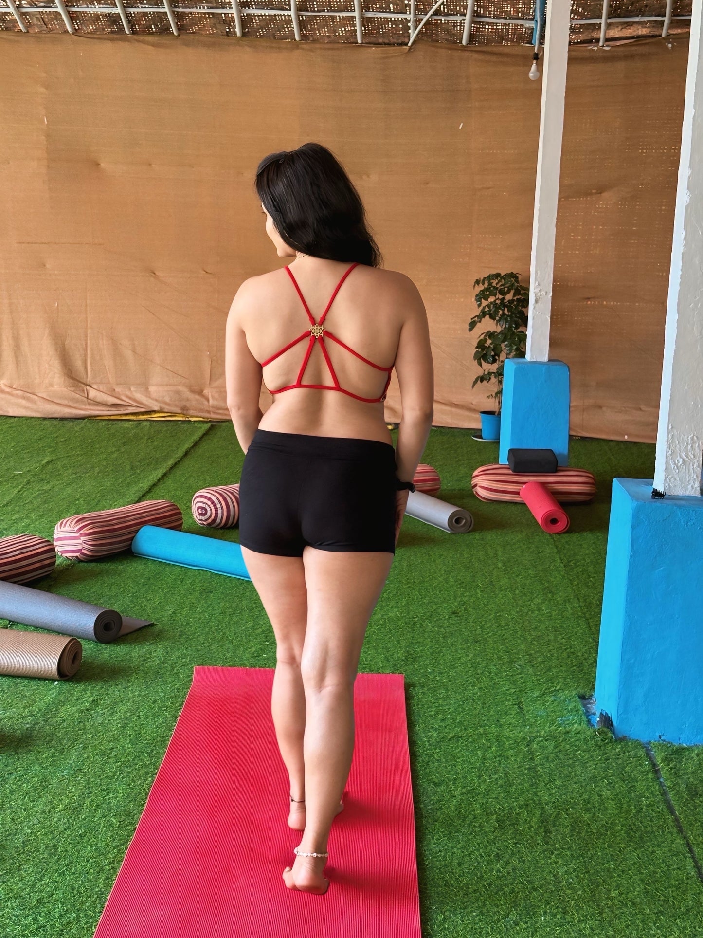 Strappy Back Sports Bra & High-Waist Boy Shorts Activewear Set – Red & Black